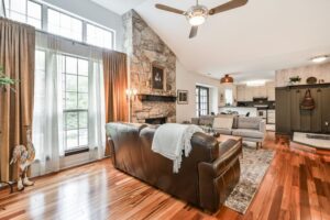 {4650 Stansbury Ln}_Presented-by-Everhart-Studio