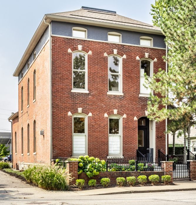 619 E New York St - Everhart Studio-03